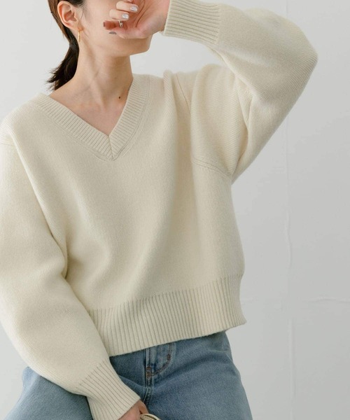 URBAN RESEARCH（アーバンリサーチ）の「Vネックショート丈ニット
