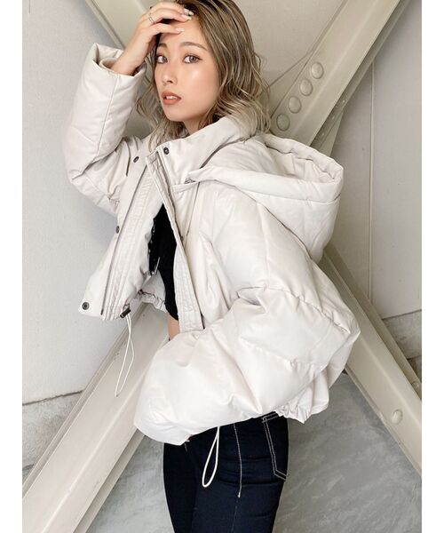 GYDA（ジェイダ）の「フェイクレザーショートダウンコート（ダウン
