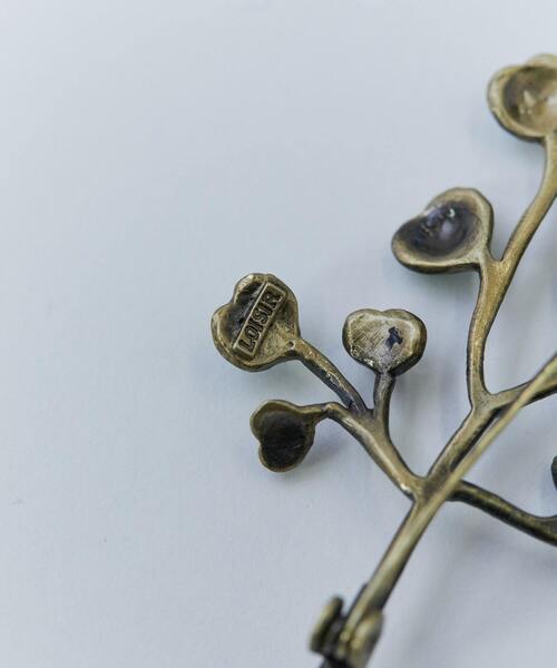 LOISIR（ロワズィール）の「ユーカリモチーフブローチ（ブローチ