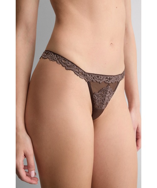 セール】Pretty Flowers レース Tバック（ショーツ）｜Intimissimi