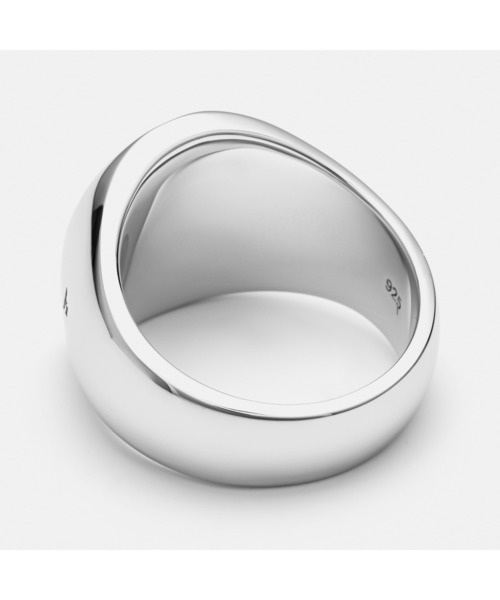 TOM WOOD（トムウッド）の「TOM WOOD oval black onyx ring トムウッド