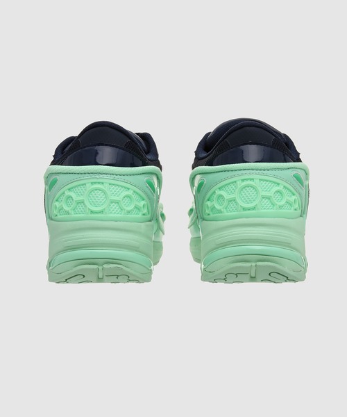 RAF SIMONS (RUNNER)（ラフシモンズランナー）の「PHARAXUS