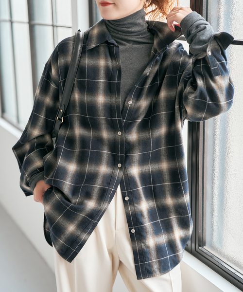 Spick & Span（スピックアンドスパン）の「メタルボタンオンブレー