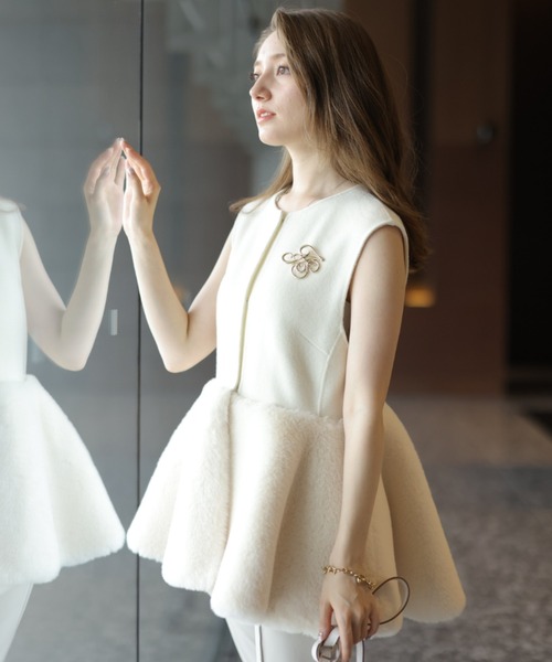 Apuweiser-riche（アプワイザーリッシェ）の「ペプラムファーリバー