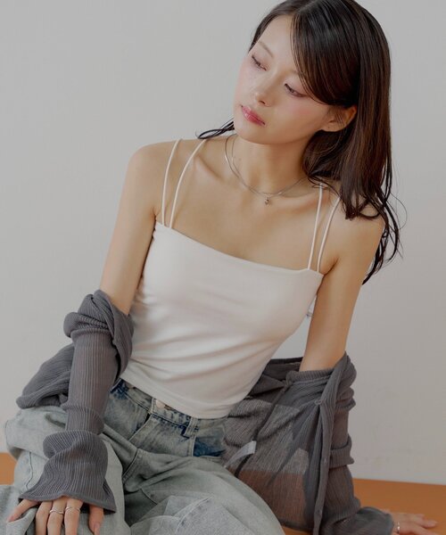 Chico（チコ）の「【2サイズ展開】バッククロスパット付き短丈キャミ