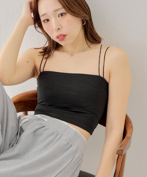 Chico（チコ）の「【2サイズ展開】バッククロスパット付き短丈キャミ
