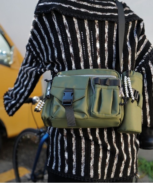 Ameri（アメリ）の「USEFUL MILITALY SQUARE BAG（ショルダーバッグ