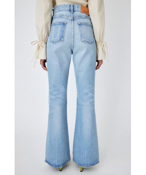 MOUSSY（マウジー）の「MVS L/BLU FLARE（デニムパンツ）」 - WEAR