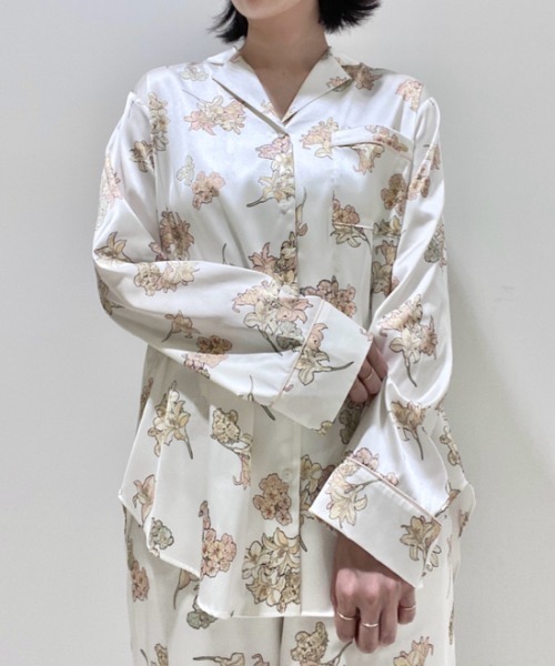 gelato pique（ジェラートピケ）の「【ミュシャ】花柄サテンシャツ