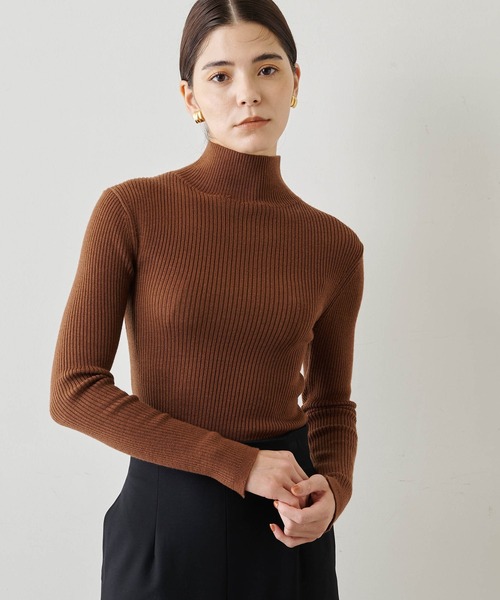 Whim Gazette（ウィムガゼット）の「タートルネックプルオーバー