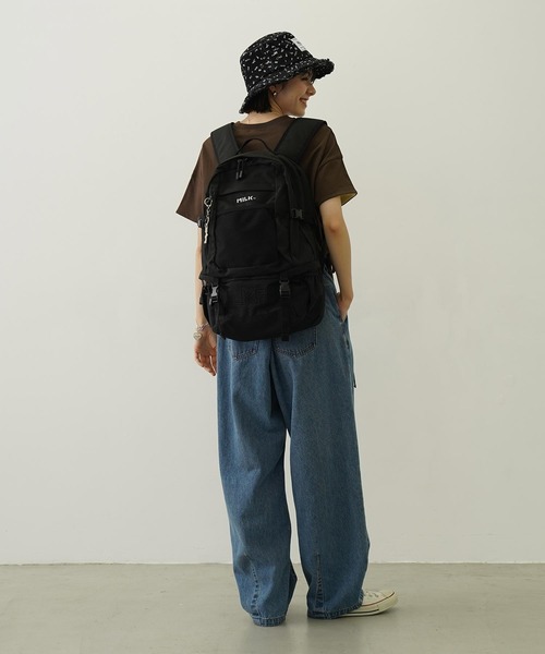 32L】NEO EMBROIDERY BIG BACKPACK BAR/大容量 【PC収納可・A4サイズ
