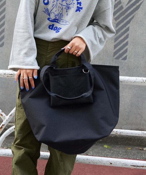 セール】USUAL THINGS TOTE LARGE ユニセックス対応（トートバッグ
