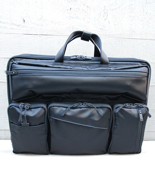 WHITE MOUNTAINEERING（ホワイトマウンテニアリング）の「White