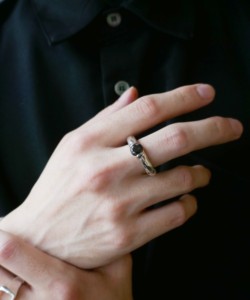 e.m.（イーエム）の「SILVER925ブラックジルコニアリング/メンズ