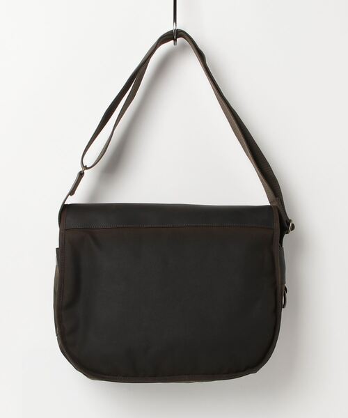 Barbour（バブアー）の「Tarras ワックス コットン レザー トリム