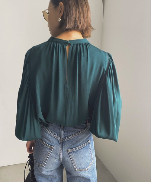 Ameri（アメリ）の「LADY EMBROIDERY PUFF BLOUSE（シャツ/ブラウス