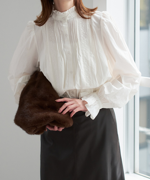 セール】crinkle crinkle crinkle rebuilt neck embroidery blouse CC