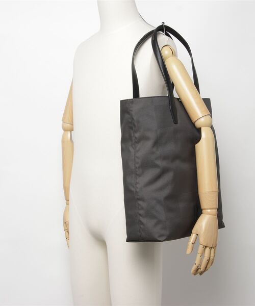 Paul Smith（ポールスミス）の「アーバントラベラー トートバッグ