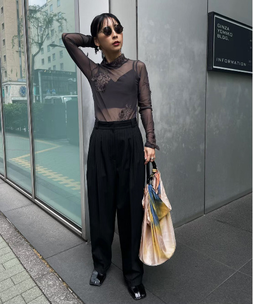 Ameri（アメリ）の「UND FUR EMBROIDERY SKIN TOP（Tシャツ/カットソー