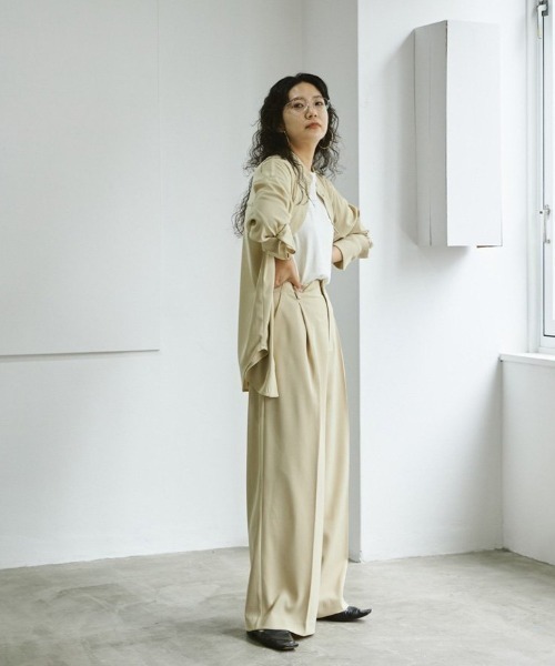 TODAYFUL（トゥデイフル）の「スタンドカラーツイルシャツ（シャツ