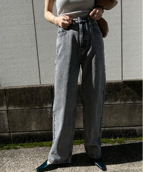 Ameri（アメリ）の「MEDI MODERATELY STRAIGHT DENIM（デニムパンツ