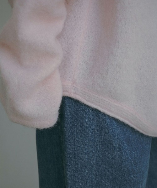 ETRE TOKYO（エトレトウキョウ）の「ラウンドヘムクルーネックニット