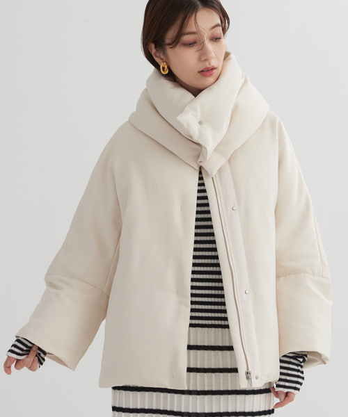 Rouge vif（ルージュヴィフ）の「マフラー付きグログランダウン