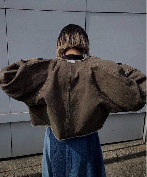 Ameri（アメリ）の「MILITARY CURVE BLOUSON（ミリタリージャケット