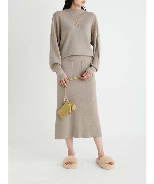 Mila Owen（ミラオーウェン）の「袖ボリュームニットスカート