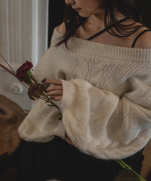 mideal（マイディール）の「cable off shoulder knit / ケーブル