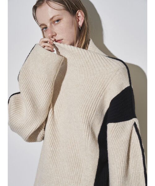 ELENDEEK（エレンディーク）の「バイカラーラインニット（ニット