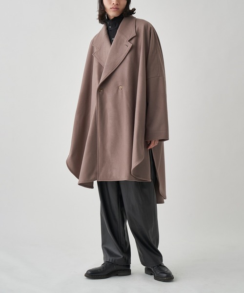 Juha（ユハ）の「OVERSIZED PONCHO COAT（チェスターコート）」 - WEAR
