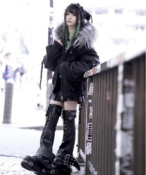 セール】『REFLEM/レフレム』スタッズ付きナイロンN2Bジャケット