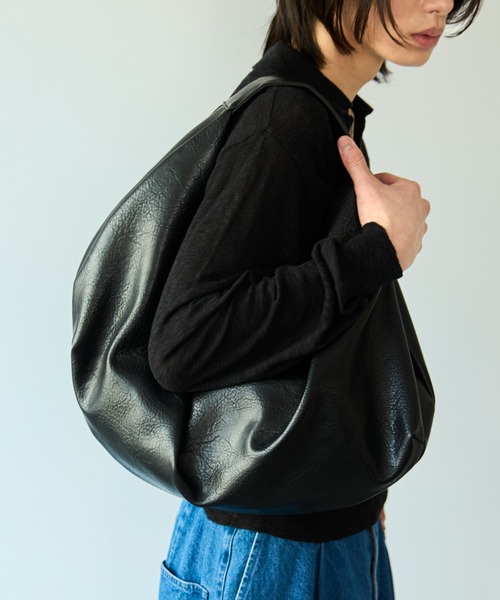 Curve shoulder bag / カーブショルダーバッグ（ショルダーバッグ