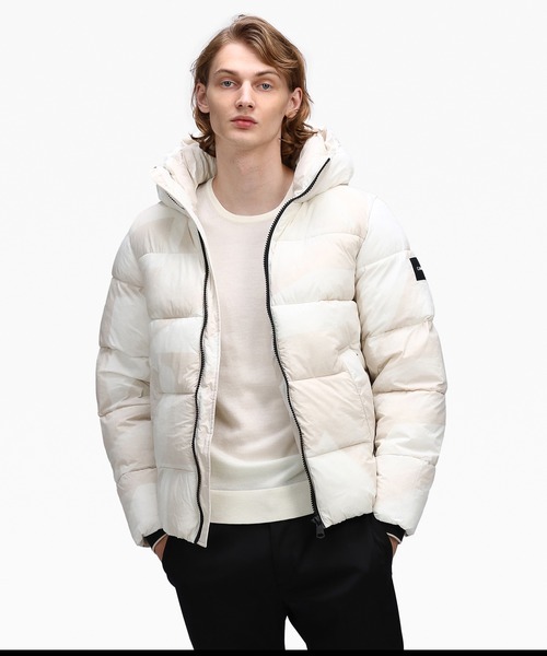 Calvin Klein（カルバン・クライン）の「ナイロンパファージャケット