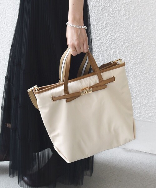 セール】【WEB限定】ライン テープ ショルダー付き A4 トート（トート