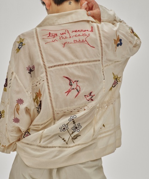TODAYFUL（トゥデイフル）の「Embroidery Patchwork Shirts（シャツ