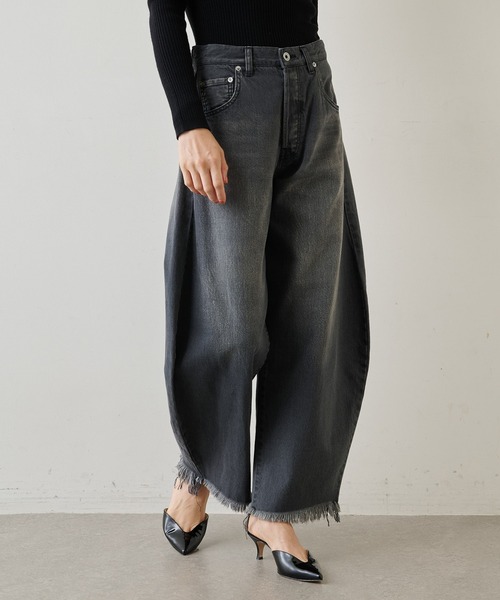 Whim Gazette（ウィムガゼット）の「ラインカーブデニム（デニムパンツ