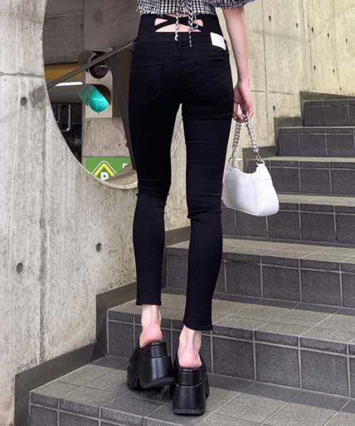GYDA（ジェイダ）の「ハイウエストウエストクロススキニーデニムパンツ