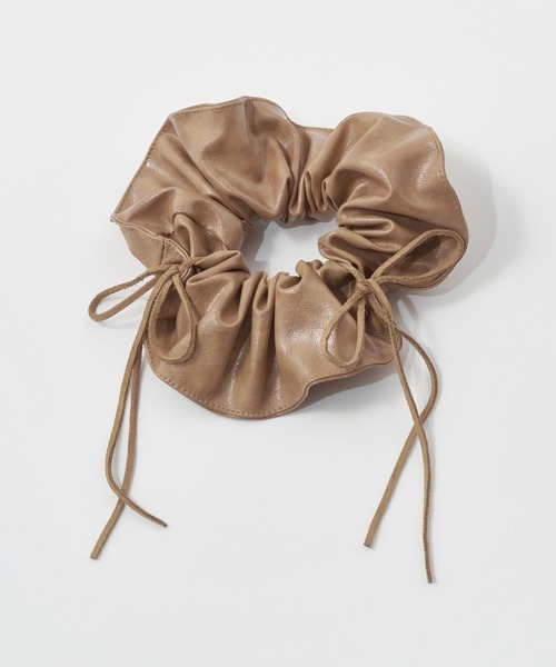 リボン ハング レザー タッチ ビッグ シュシュ（シュシュ）｜GOLDY