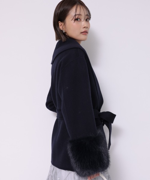 Apuweiser-riche（アプワイザーリッシェ）の「袖ファーショートリバー