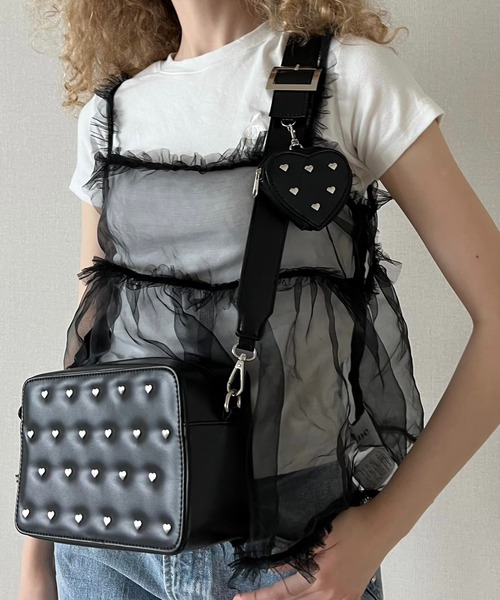 epine（エピヌ）の「e Heart pouch shoulder strap bag heart studs