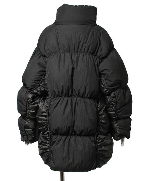 UN3D.（アンスリード）の「ギャザーエアリーダウンジャケット（ダウン