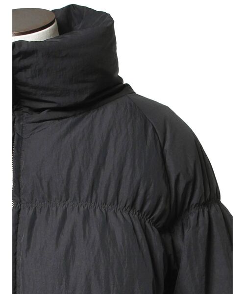 UN3D.（アンスリード）の「ギャザーエアリーダウンジャケット（ダウン