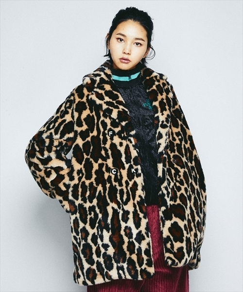 HYSTERIC GLAMOUR（ヒステリックグラマー）の「フェイクファー 4ツ釦