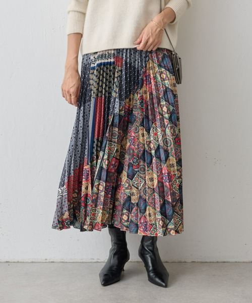BEARDSLEY（ビアズリー）の「プリント切り替えプリーツスカート