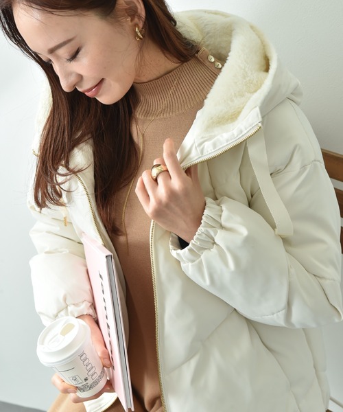 セール】フードフェイクファー付中綿ショートコート（ダウンジャケット