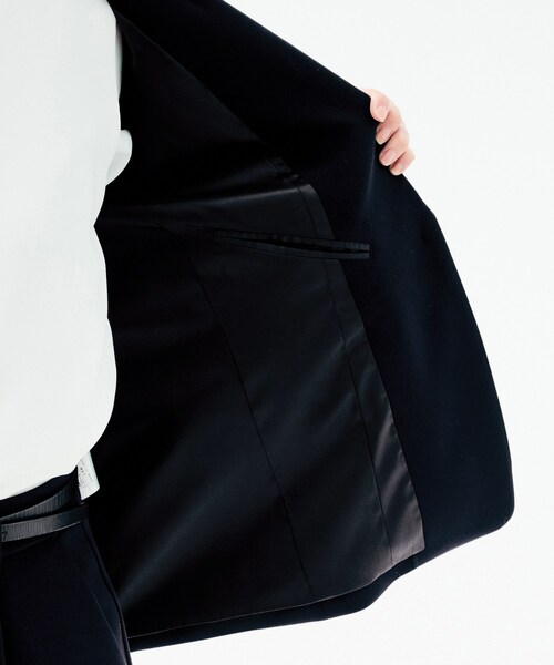 UNTITLED（アンタイトル）の「【洗える／ストレッチ性／軽い