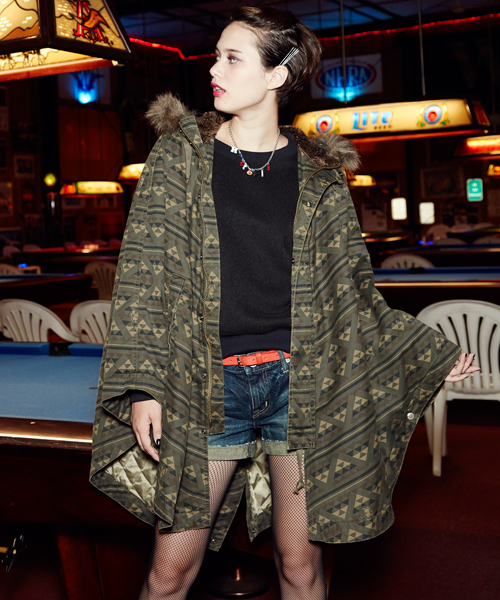 HYSTERIC GLAMOUR（ヒステリックグラマー）の「フーデッドポンチョ