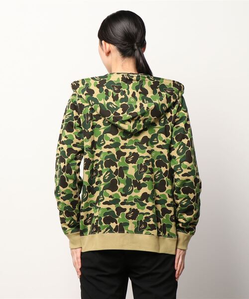 A BATHING APE（アベイシングエイプ）の「ABC CAMO BAPE FULL ZIP